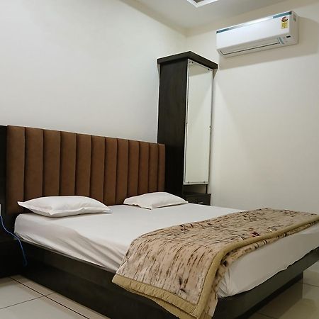 Hotel Jyoti Shree Ujjain Eksteriør bilde